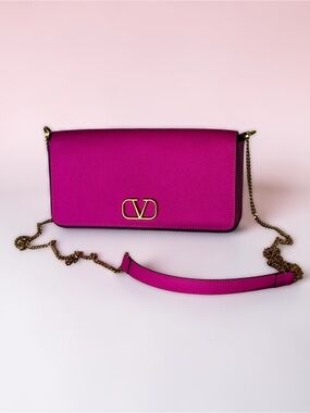 Valentino Garavani Fuchsia VLogo Chain Crossbody Bag/NEVER WORN WITH BOX